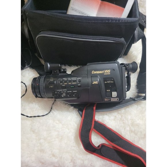 JVC GR- M7 Camera Recorder Player - Picture 5 of 8